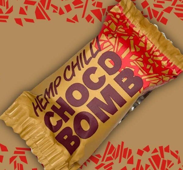 Bombom de chocolate preto com Cânhamo e Malagueta